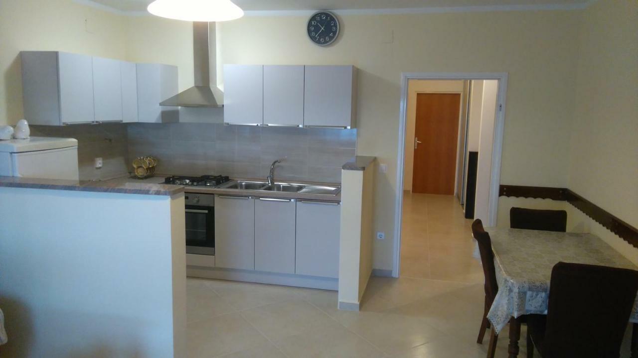 Apartment Ivana Сен Екстериор снимка